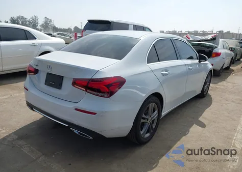 2020 Mercedes-Benz A 220 z USA, uszkodzony, nr VIN W1K3G4EB4LJ201575